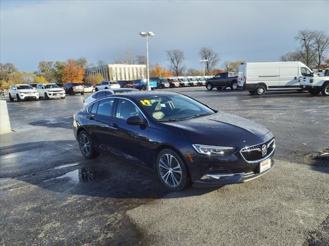 2019 Buick Regal Sportback Essence