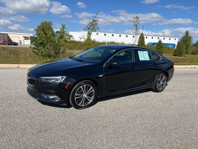 2019 Buick Regal Sportback Essence