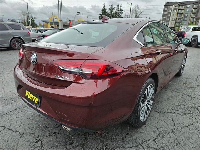 2019 Buick Regal Sportback Essence