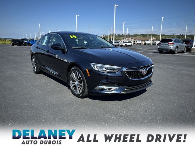 2019 Buick Regal Sportback Essence