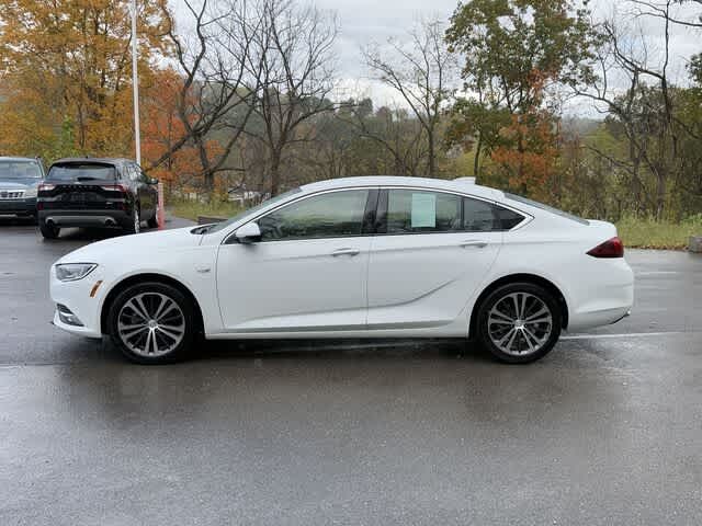 2019 Buick Regal Sportback Essence