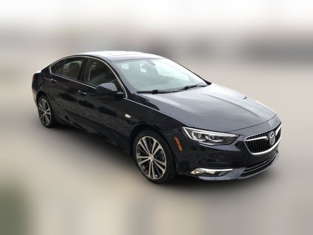 2019 Buick Regal Sportback Essence