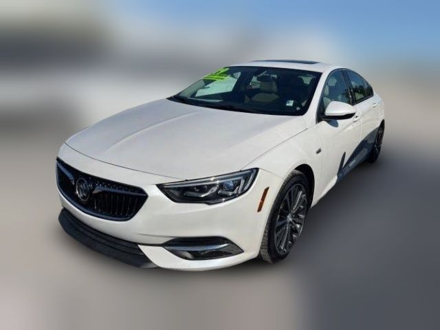 2019 Buick Regal Sportback Essence