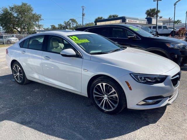 2019 Buick Regal Sportback Essence