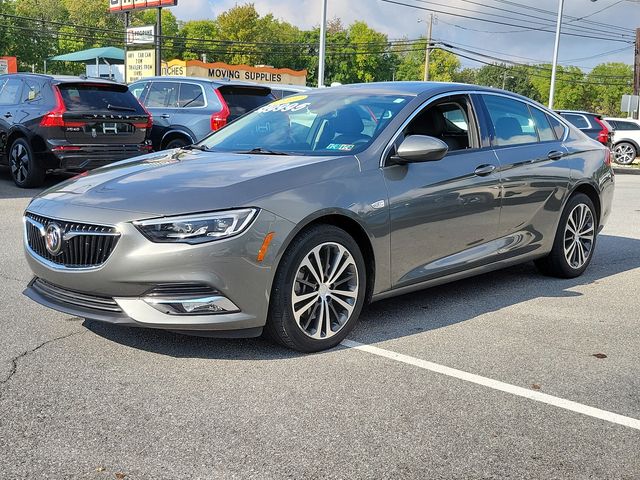 2019 Buick Regal Sportback Essence