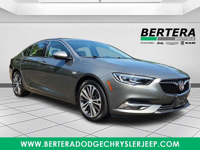 2019 Buick Regal Sportback Essence