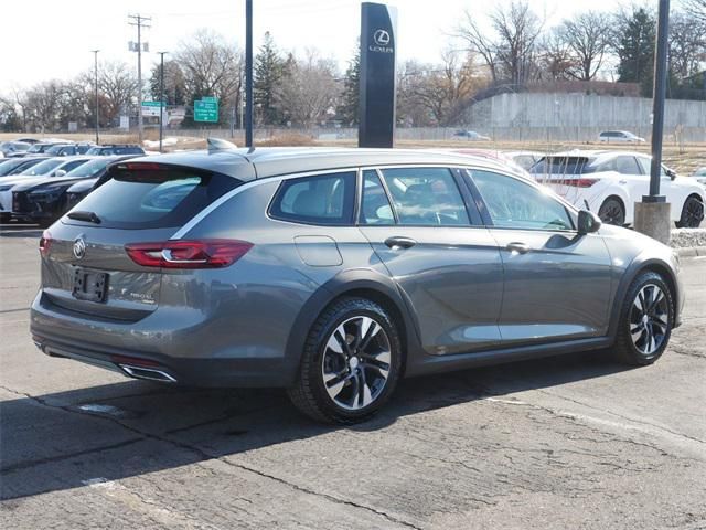 2019 Buick Regal TourX Essence