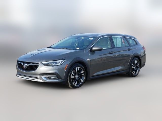 2019 Buick Regal TourX Essence