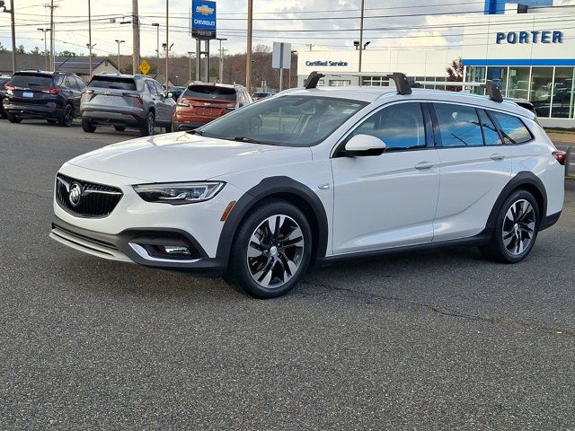 2019 Buick Regal TourX Essence