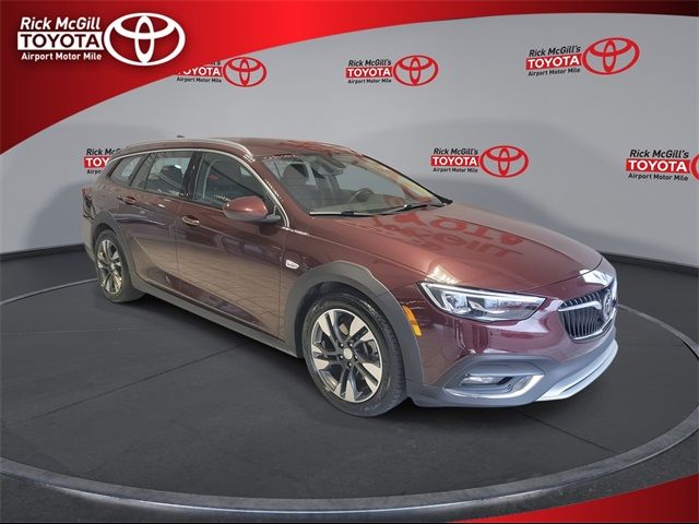 2019 Buick Regal TourX Essence