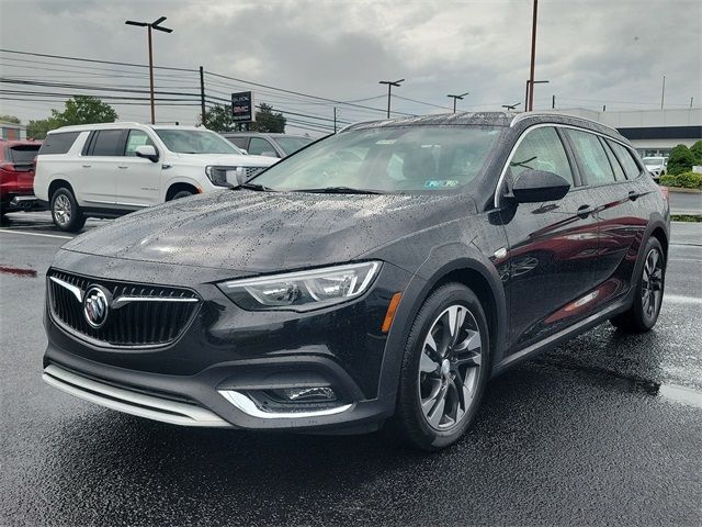 2019 Buick Regal TourX Essence