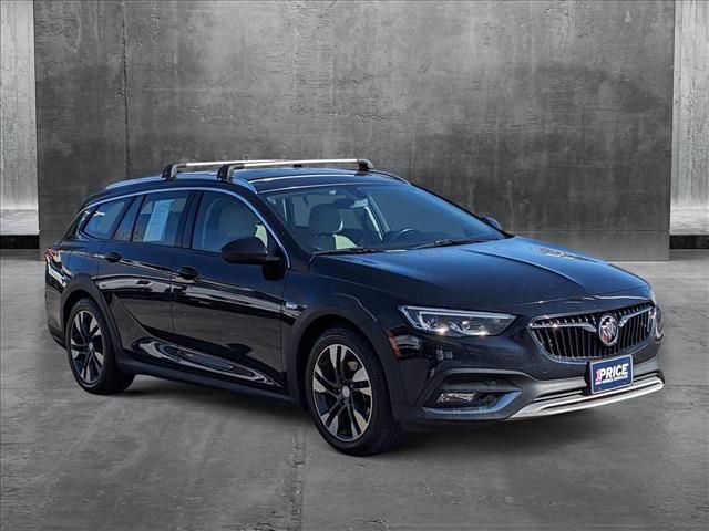 2019 Buick Regal TourX Essence