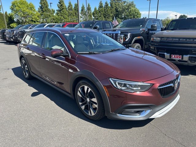 2019 Buick Regal TourX Essence