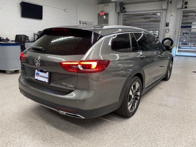 2019 Buick Regal TourX Essence