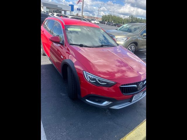 2019 Buick Regal TourX Essence