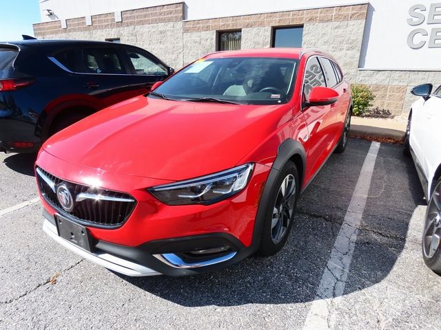 2019 Buick Regal TourX Essence