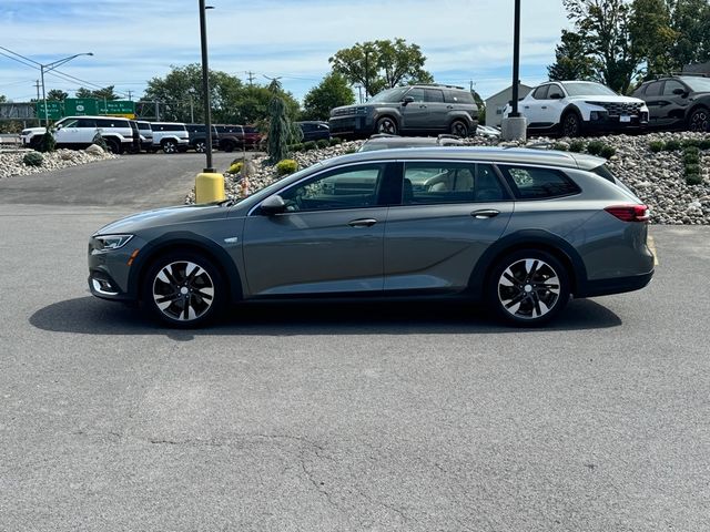 2019 Buick Regal TourX Essence