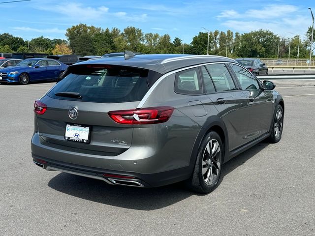 2019 Buick Regal TourX Essence