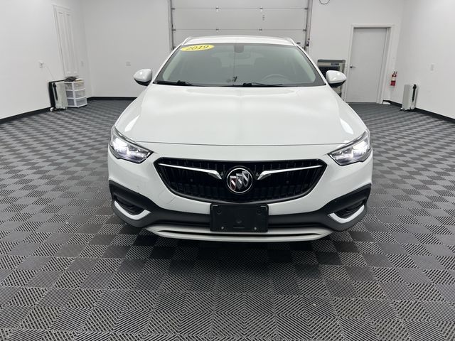 2019 Buick Regal TourX Essence