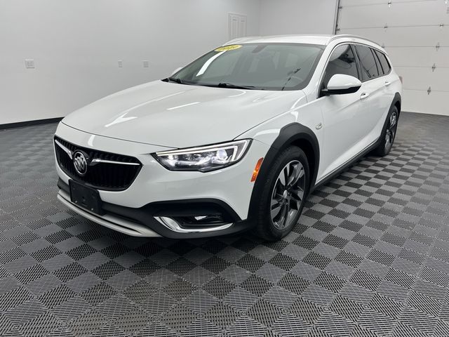 2019 Buick Regal TourX Essence