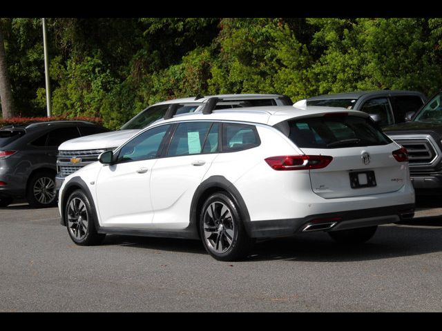 2019 Buick Regal TourX Essence