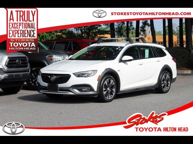 2019 Buick Regal TourX Essence