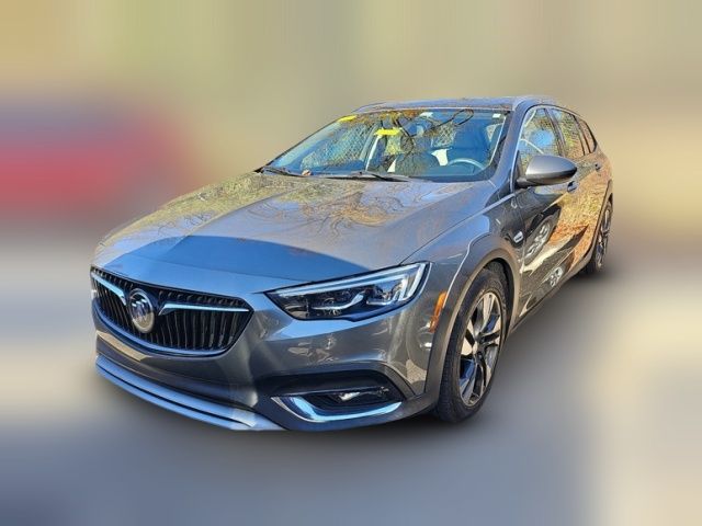 2019 Buick Regal TourX Essence