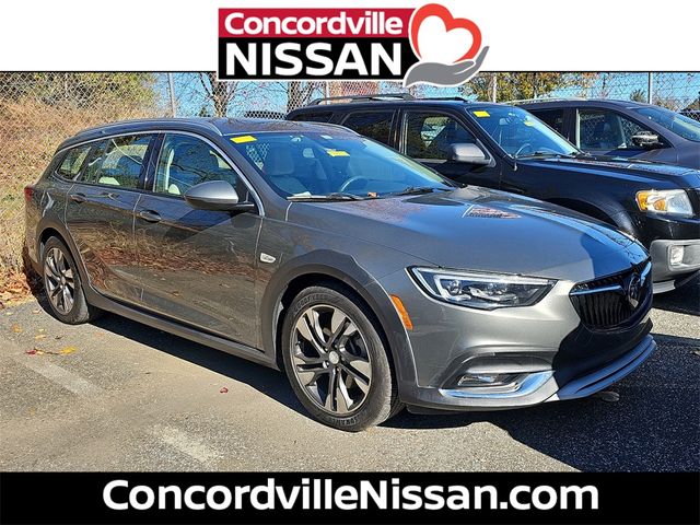 2019 Buick Regal TourX Essence