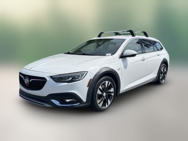 2019 Buick Regal TourX Essence