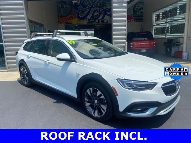 2019 Buick Regal TourX Essence