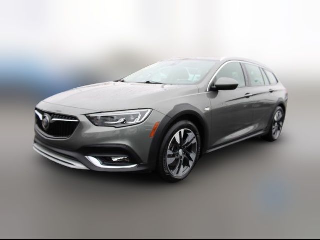2019 Buick Regal TourX Essence