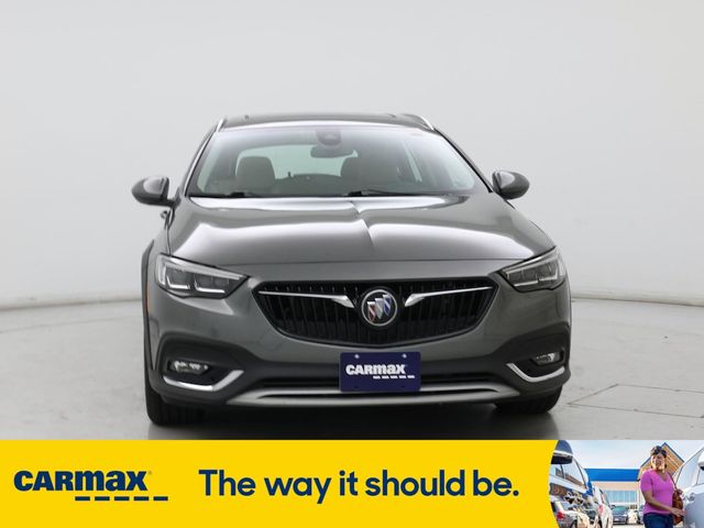 2019 Buick Regal TourX Essence