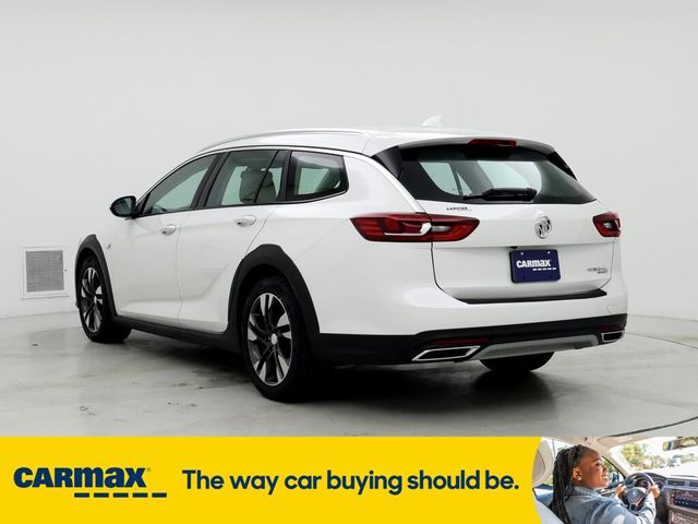 2019 Buick Regal TourX Essence