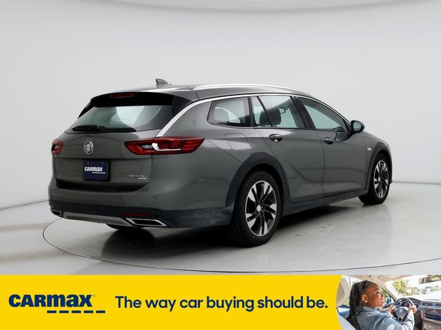 2019 Buick Regal TourX Essence