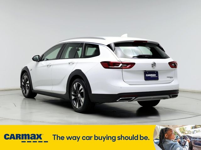 2019 Buick Regal TourX Essence