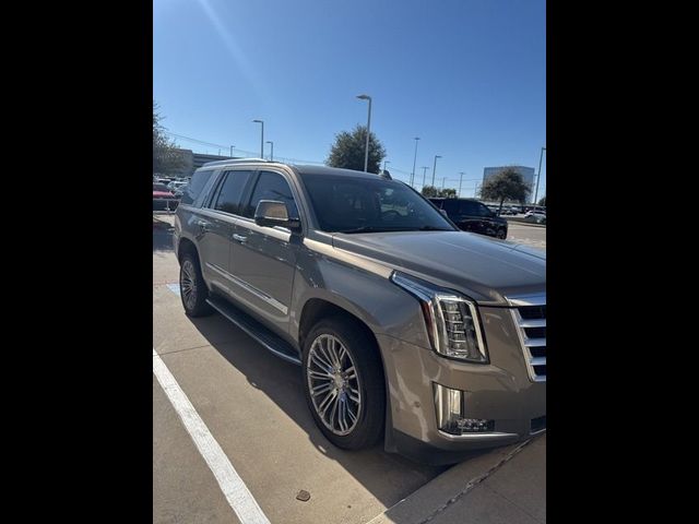 2019 Cadillac Escalade Luxury