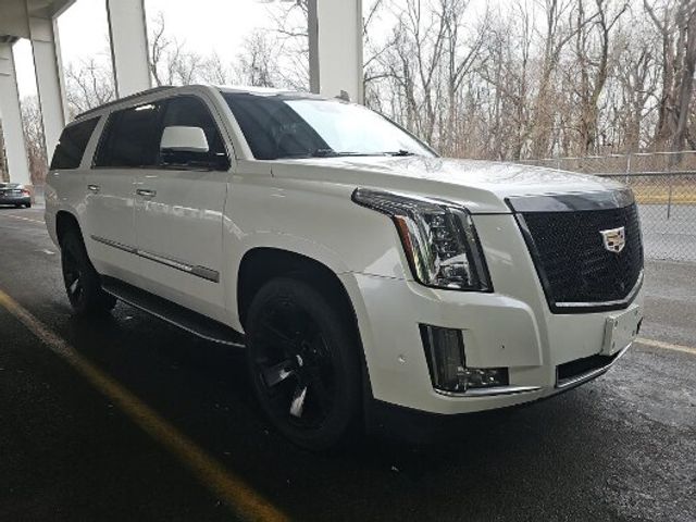 2019 Cadillac Escalade ESV Luxury