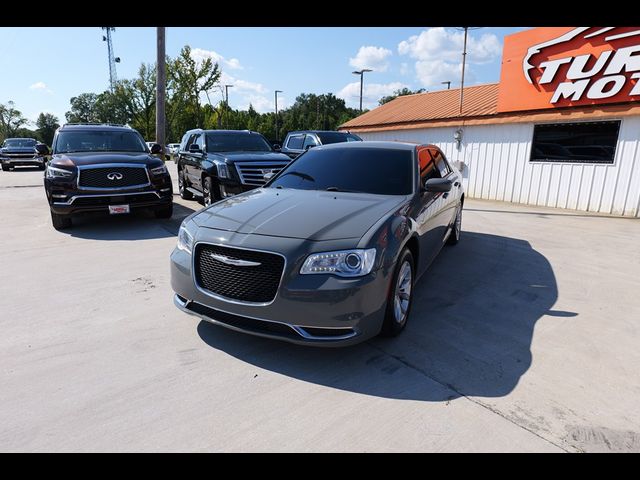 2019 Chrysler 300 Touring