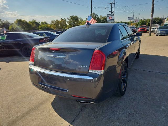 2019 Chrysler 300 Limited