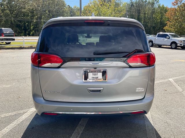 2019 Chrysler Pacifica Touring-L