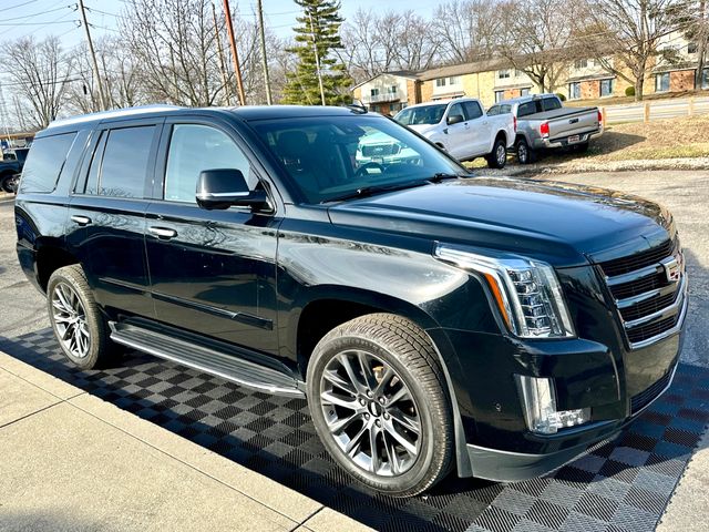 2019 Cadillac Escalade Luxury