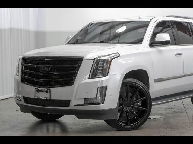 2019 Cadillac Escalade Luxury