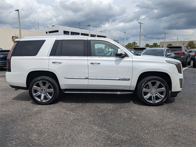 2019 Cadillac Escalade Luxury