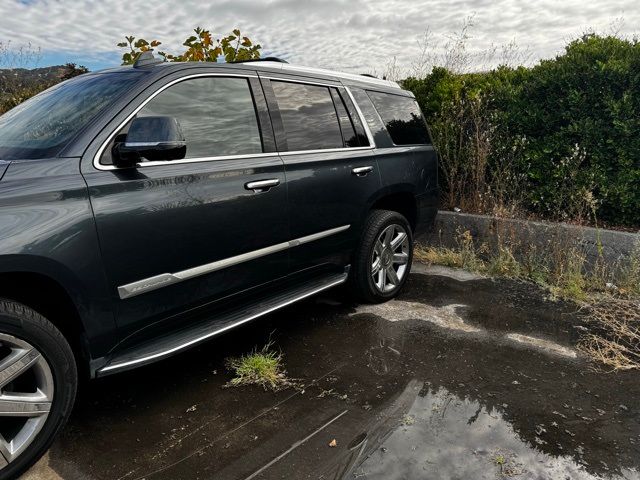 2019 Cadillac Escalade Luxury