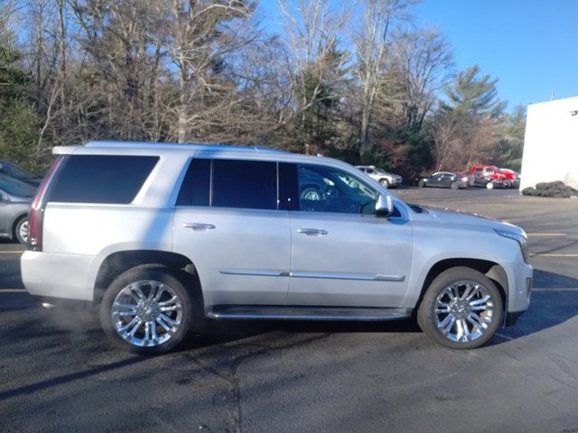 2019 Cadillac Escalade Luxury