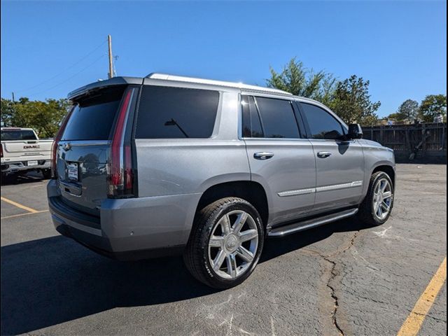 2019 Cadillac Escalade Luxury