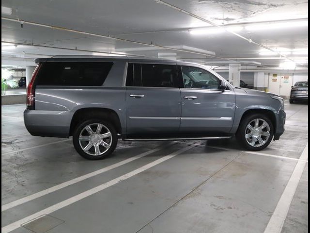 2019 Cadillac Escalade ESV Luxury