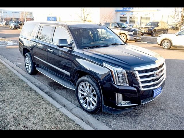 2019 Cadillac Escalade ESV Luxury