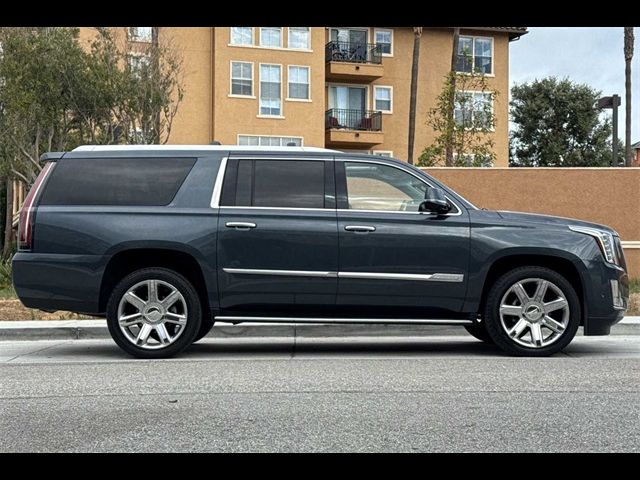 2019 Cadillac Escalade ESV Luxury