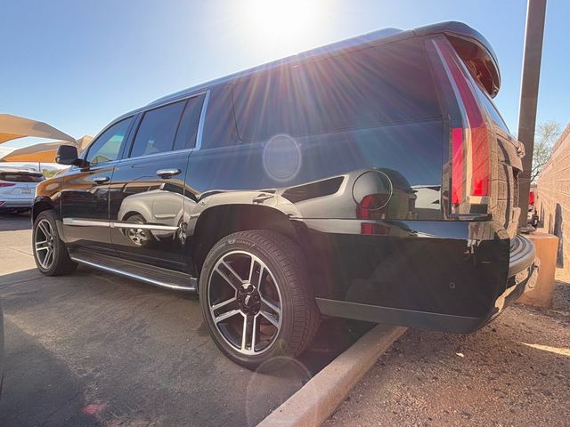 2019 Cadillac Escalade ESV Luxury